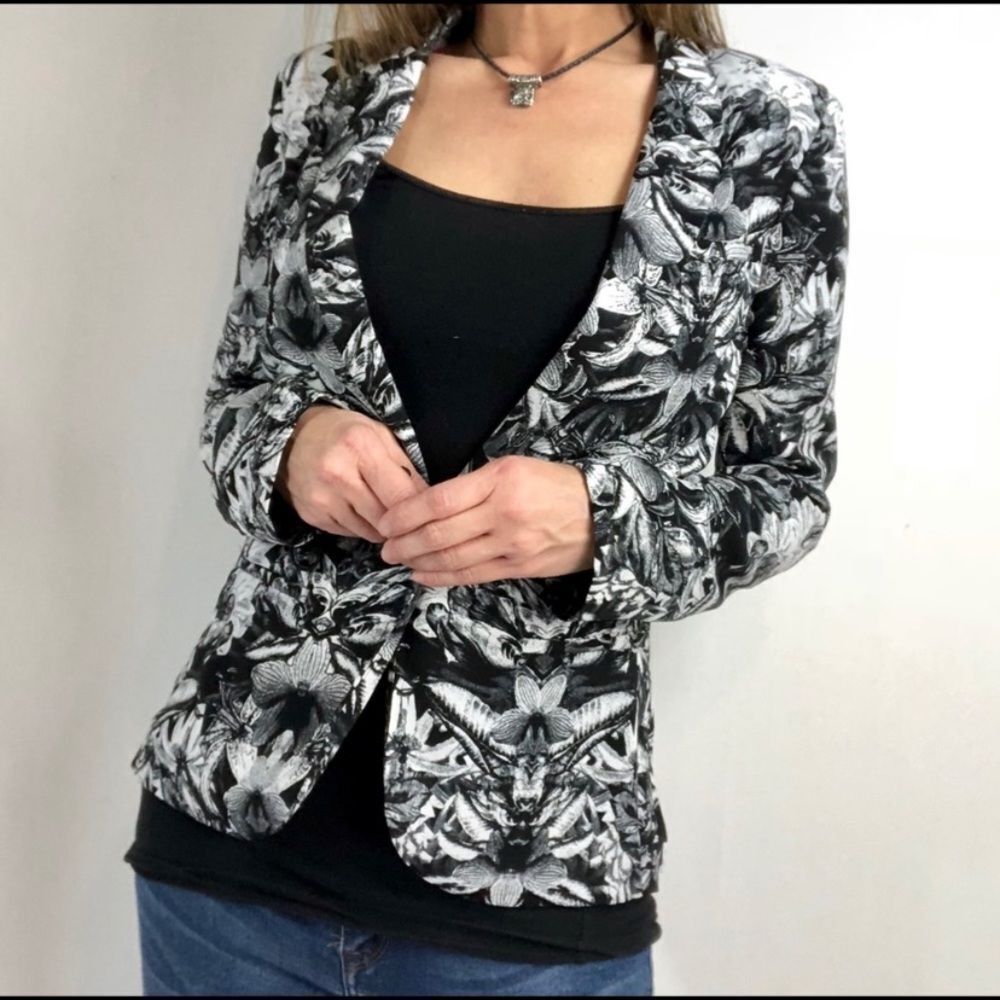 Silence + Noise One Button Fully Lined Black & Wh… - image 3